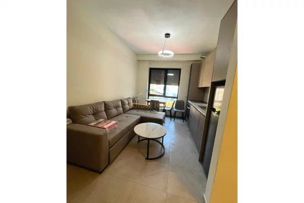 Shtepi me qera 1+1 ne Tirane - 820 Euro
