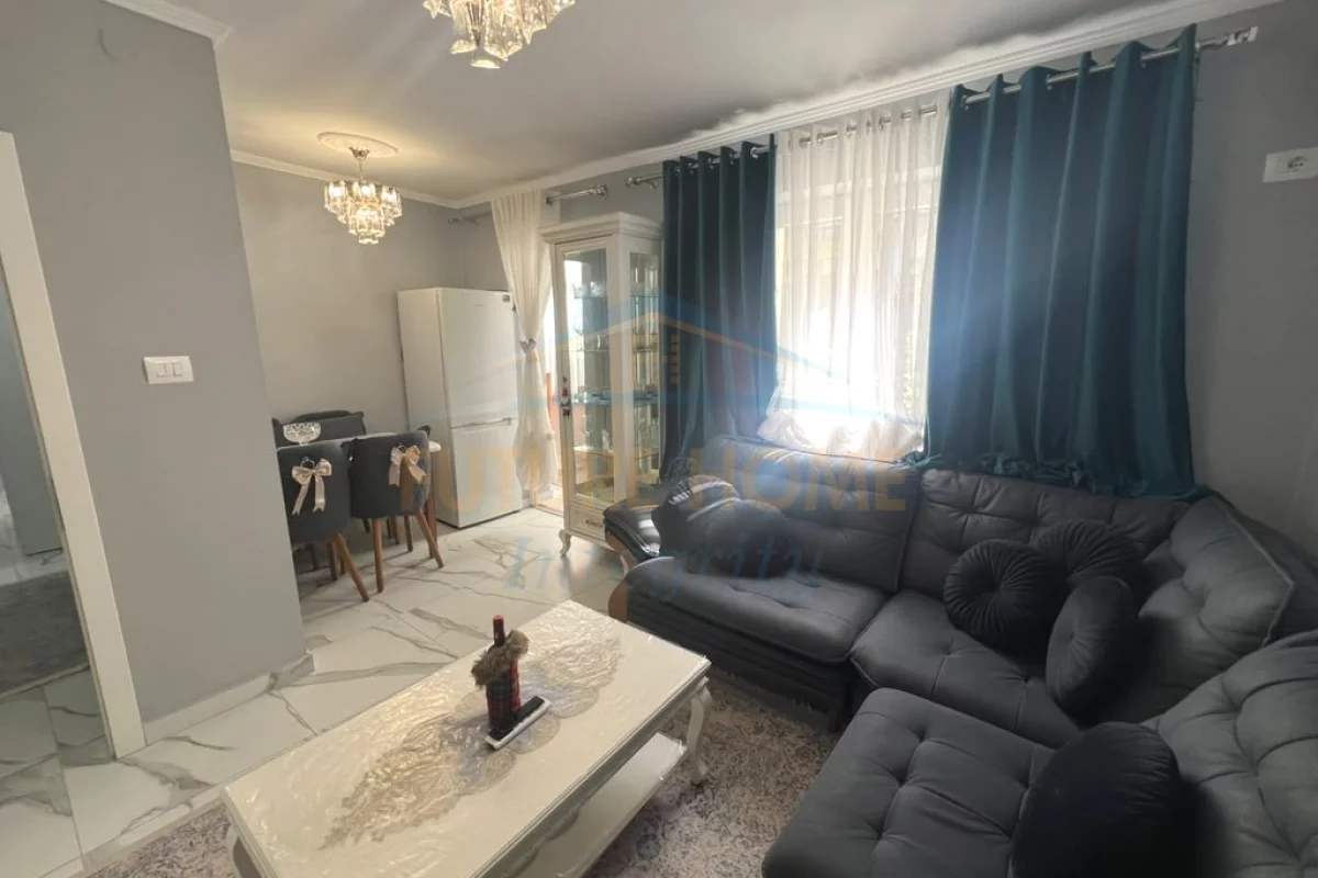 Shtepi me qera Apartament ne Tirane, 1+1, Mobilimi E mobiluar, Pagesa 55,000  Leke.