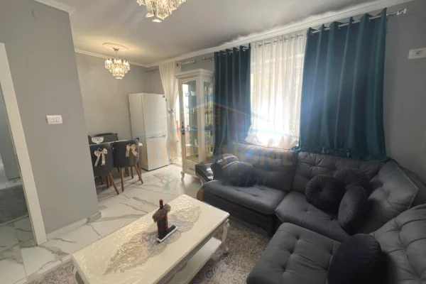 Shtepi me qera 1+1 ne Tirane - 55,000 Leke