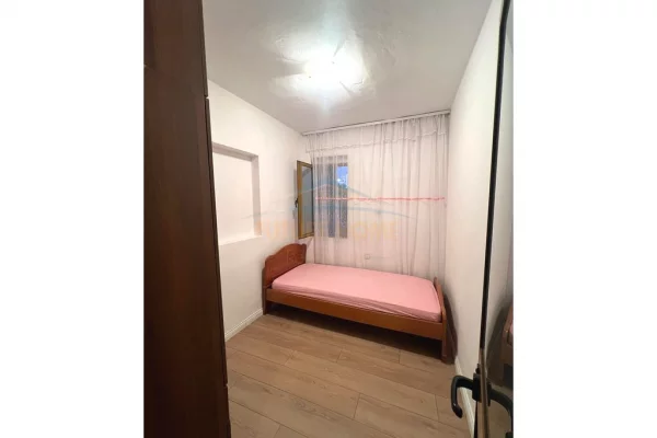 Shtepi me qera Apartament ne Tirane, 2+1, Mobilimi E mobiluar, Pagesa 55,000  Leke.