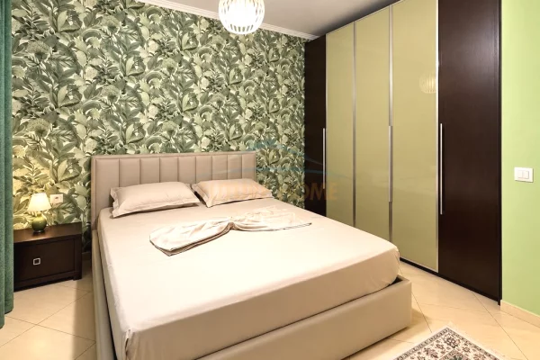 Shtepi me qera Apartament ne Tirane, 2+1, Mobilimi E mobiluar, Pagesa 1,000  Euro.