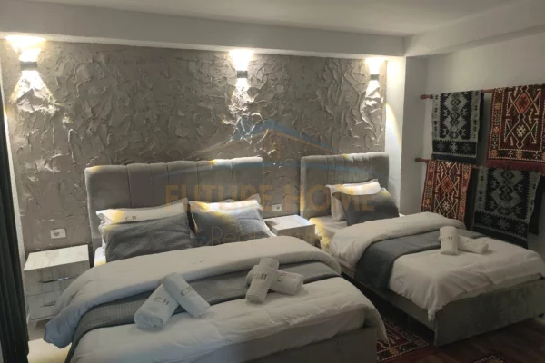 Shtepi me qera Apartament ne Tirane, 2+1, Mobilimi E mobiluar, Pagesa 80,000  Leke.