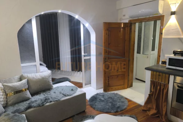 Shtepi me qera Apartament ne Tirane, 2+1, Mobilimi E mobiluar, Pagesa 80,000  Leke.