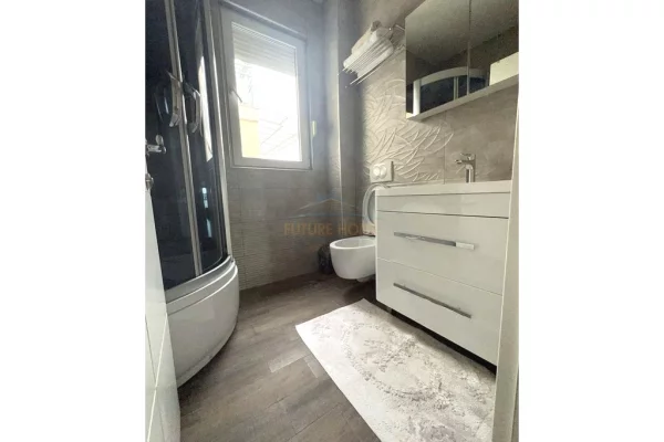 Shtepi me qera Apartament ne Tirane, 1+1, Mobilimi E mobiluar, Pagesa 75,000  Leke.