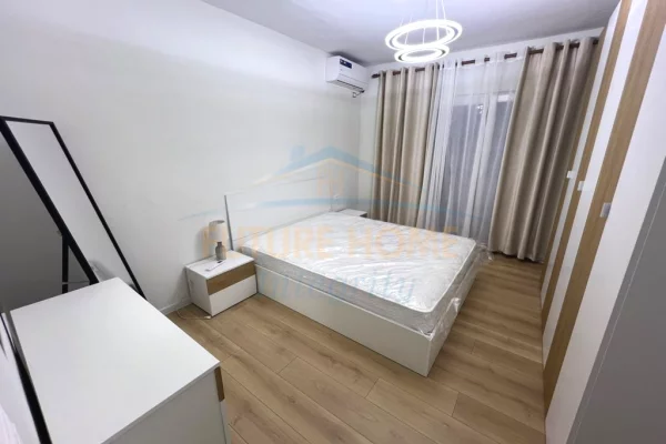 Shtepi me qera Apartament ne Tirane, 3+1, Mobilimi E mobiluar, Pagesa 95,000  Leke.