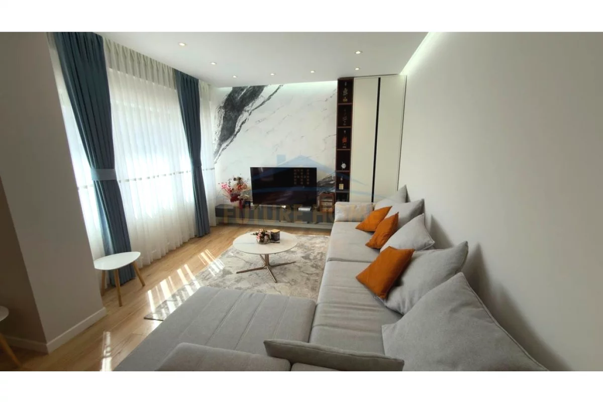 Shtepi me qera Apartament ne Tirane, 2+1, Mobilimi E mobiluar, Pagesa 1,000  Euro.