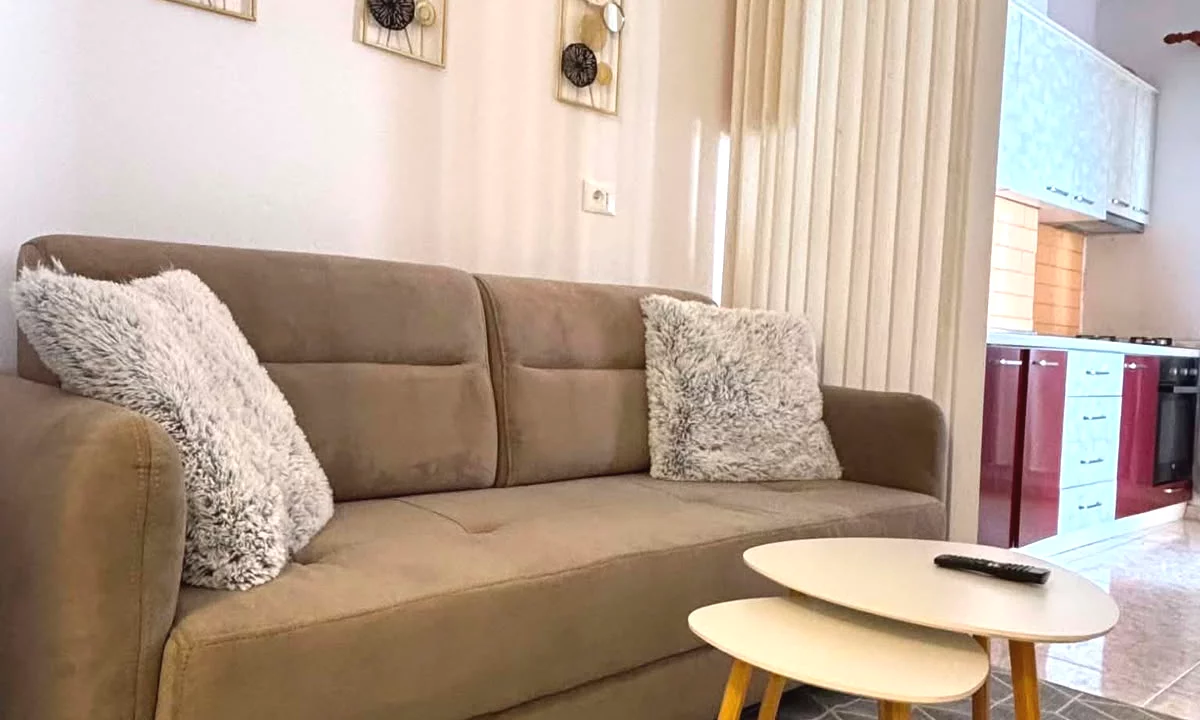 Shtepi me qera Apartament ne Durres, 1+1, Mobilimi E mobiluar, Pagesa 40,000  Leke.