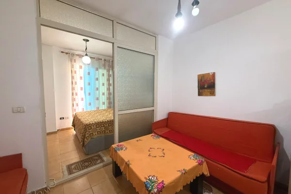 Shtepi me qera Garsoniere ne Durres - 25,000 Leke