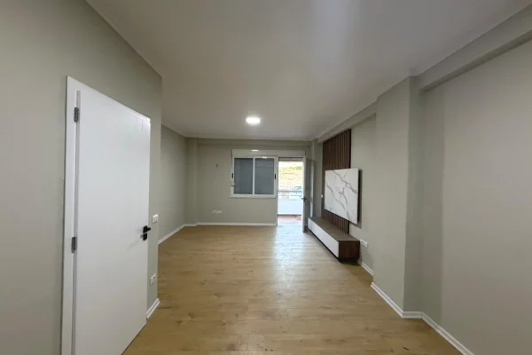 Shitet Apartament 1+1 te Shkembi Kavajes