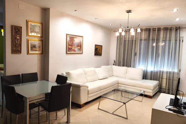 Apartament 2+1 me qera, Rr Frosina Plaku, 21 Dhjetori