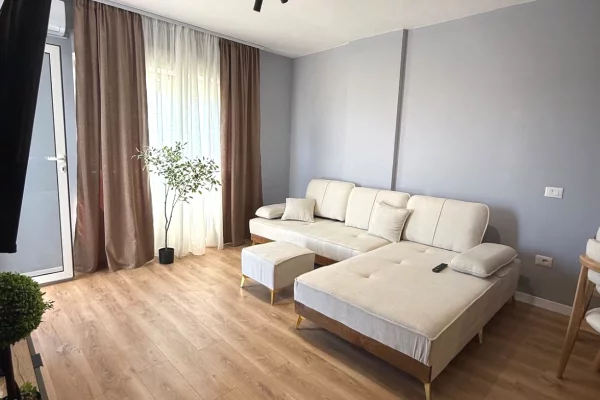 Shtepi ne shitje Apartament ne Durres, 1+1, Mobilimi E mobiluar, Pagesa 120,000  Euro.