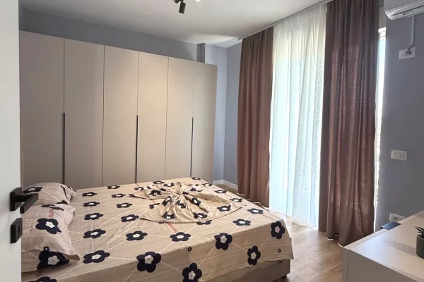 Shtepi ne shitje Apartament ne Durres, 1+1, Mobilimi E mobiluar, Pagesa 120,000  Euro.