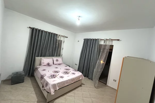 Shtepi me qera Apartament ne Tirane, 1+1, Mobilimi Pjeserisht e mobiluar, Pagesa 300  Euro.