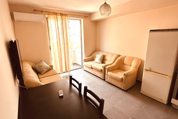 Shtepi me qera Apartament ne Tirane, 1+1, Mobilimi E mobiluar, Pagesa 45,000  Leke.