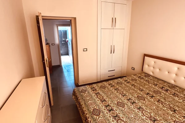 Shtepi me qera Apartament ne Tirane, 1+1, Mobilimi E mobiluar, Pagesa 45,000  Leke.