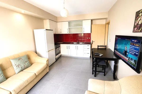 Shtepi me qera Apartament ne Tirane, 1+1, Mobilimi E mobiluar, Pagesa 45,000  Leke.