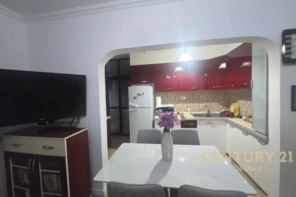 Shtepi me qera Apartament ne Tirane, 2+1, Mobilimi E mobiluar, Pagesa 650  Euro.