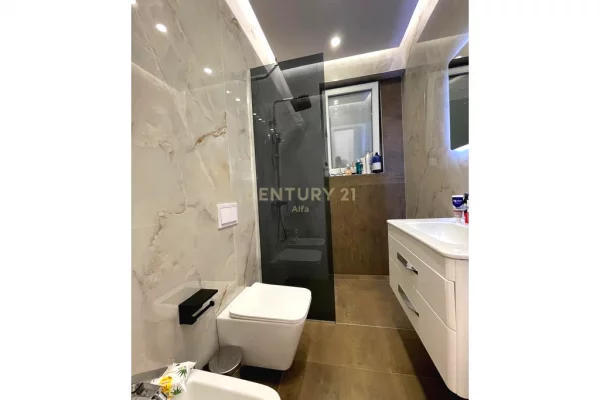 Shtepi me qera Apartament ne Tirane, 1+1, Mobilimi E mobiluar, Pagesa 600  Euro.