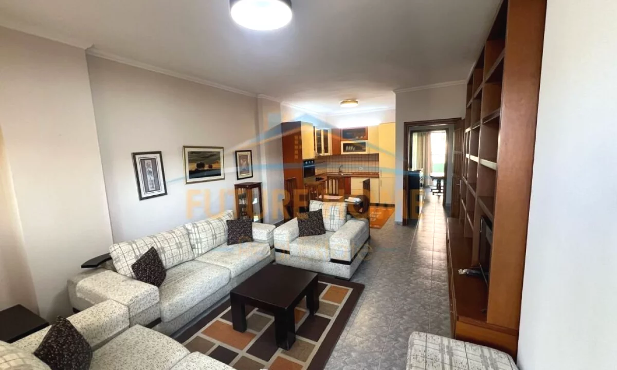 Shtepi me qera Apartament ne Tirane, 2+1, Mobilimi E mobiluar, Pagesa 600  Euro.