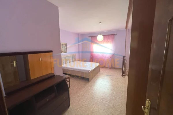 Shtepi me qera Apartament ne Tirane, 2+1, Mobilimi E mobiluar, Pagesa 600  Euro.