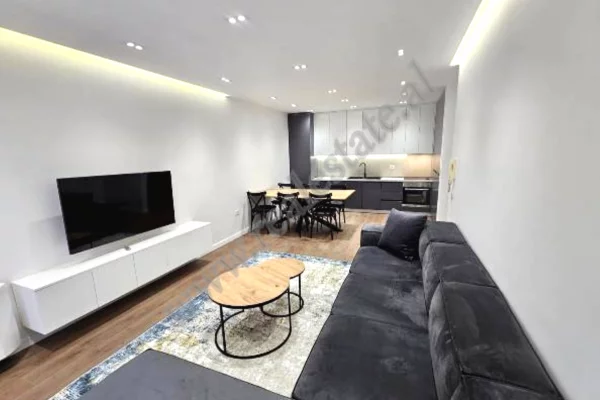 Tirane, ndarje qeraje vetem 1 dhome 2+1+Ballkon Kati 11