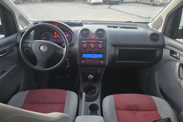 Cars for sale in Tirana, Volkswagen, 2010 Benzine,Kambio Manual Payment 4,200  Euro.