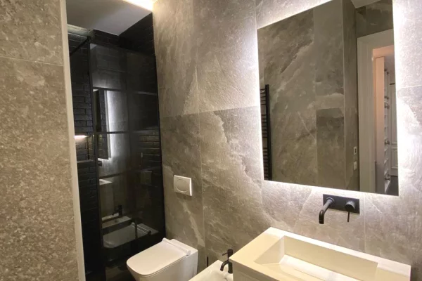 Shtepi me qera Apartament ne Tirane, 1+1, Mobilimi E mobiluar, Pagesa 1,200  Euro.