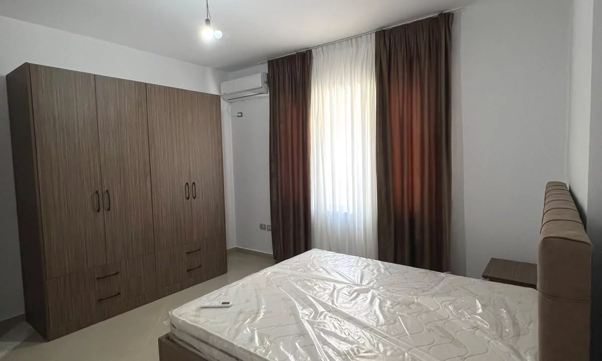 Shtepi me qera Apartament ne Tirane, 1+1, Mobilimi E mobiluar, Pagesa 449  Euro.