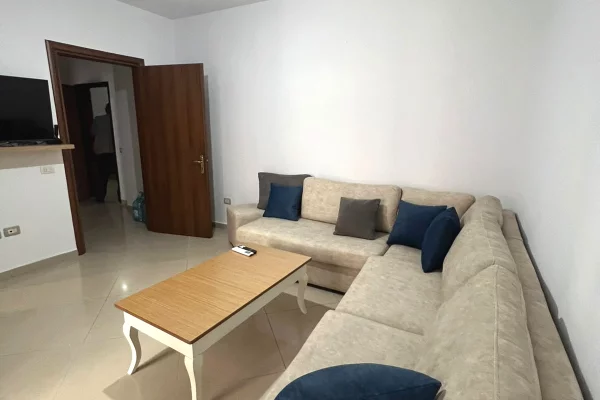 Shtepi me qera Apartament ne Tirane, 1+1, Mobilimi E mobiluar, Pagesa 449  Euro.