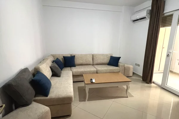 Shtepi me qera Apartament ne Tirane, 1+1, Mobilimi E mobiluar, Pagesa 449  Euro.