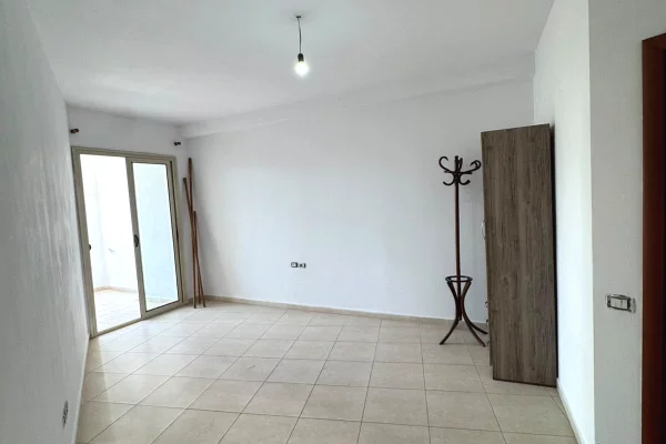 Shtepi me qera Apartament ne Tirane, 2+1, Mobilimi E mobiluar, Pagesa 40,000  Leke.