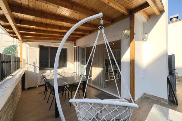 Shtepi me qera Apartament ne Tirane, 1+1, Mobilimi E mobiluar, Pagesa 550  Euro.
