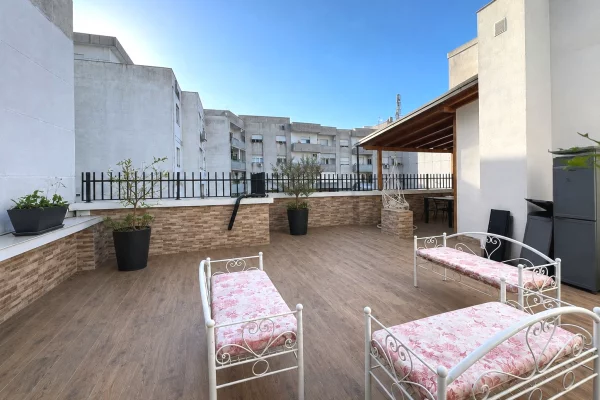 Shtepi me qera Apartament ne Tirane, 1+1, Mobilimi E mobiluar, Pagesa 550  Euro.