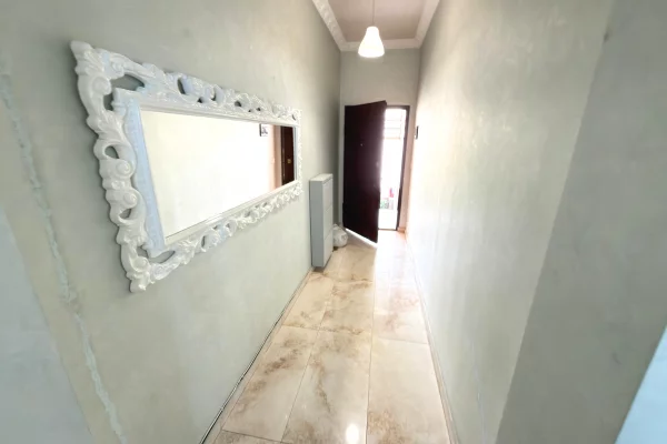 Shtepi me qera Apartament ne Tirane, 2+1, Mobilimi E mobiluar, Pagesa 550  Euro.