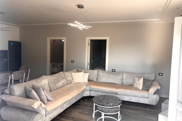Shtepi me qera Apartament ne Tirane, 2+1, Mobilimi E mobiluar, Pagesa 650  Euro.