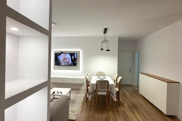 Shtepi me qera Apartament ne Tirane, 2+1, Mobilimi E mobiluar, Pagesa 600  Euro.