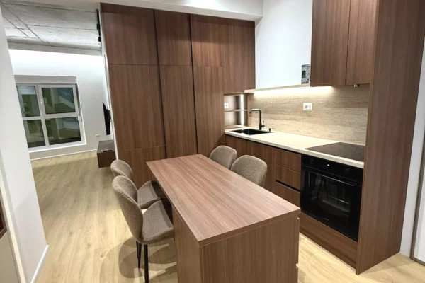 Shtepi me qera Apartament ne Tirane, 2+1, Mobilimi E mobiluar, Pagesa 600  Euro.