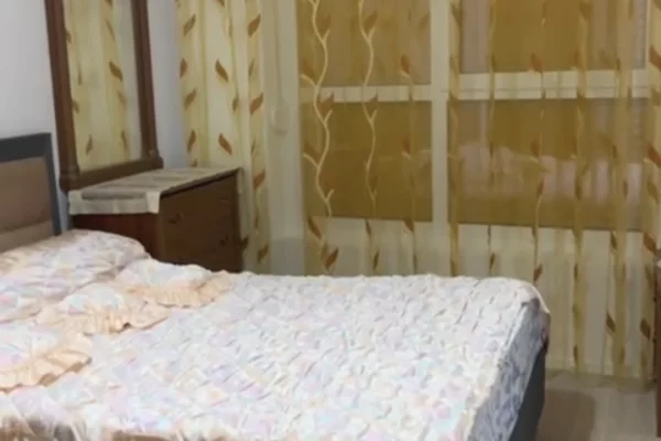 Shtepi me qera 1+1 ne Tirane - 40,000 Leke