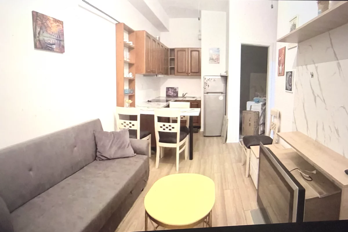 Shtepi me qera Apartament ne Tirane, 1+1, Mobilimi E mobiluar, Pagesa 40,000  Leke.