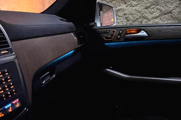 Makina ne shitje ne Tirane, Mercedes-Benz, 2015 Diesel,Kambio Automatik Pagesa 13,000  Euro.