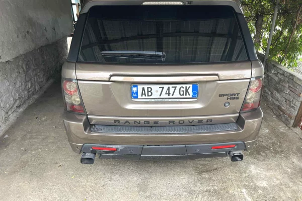 Auto in Vendita a Elbasan - 10,500 Euro