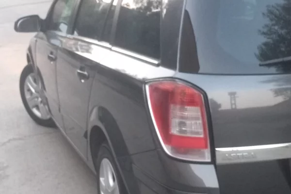 Cars for sale in Tirana, Opel, 2010 Diesel,Kambio Manual Payment 2,700  Leke.