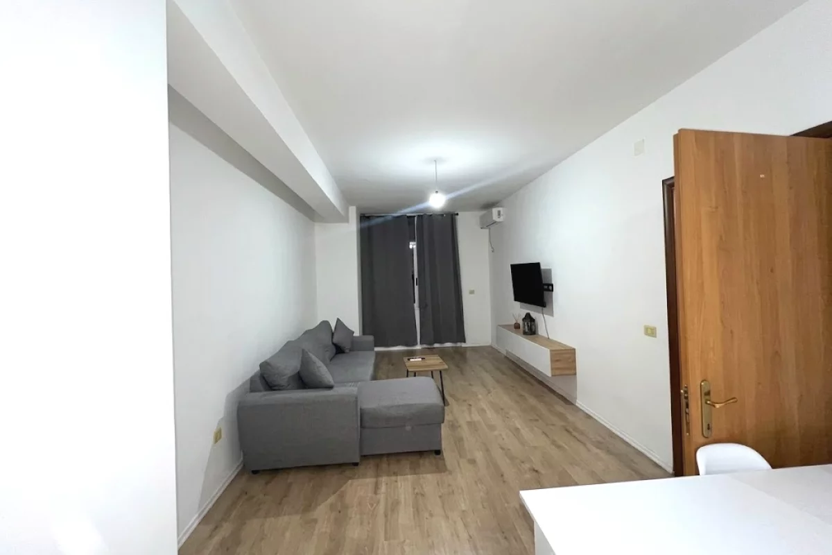 Shtepi me qera Apartament ne Tirane, 1+1, Mobilimi E mobiluar, Pagesa 45,000  Leke.