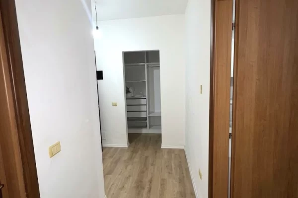 Shtepi me qera Apartament ne Tirane, 1+1, Mobilimi E mobiluar, Pagesa 45,000  Leke.