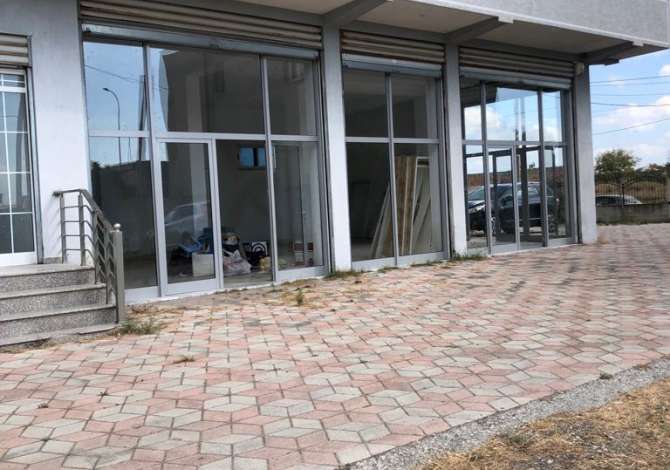 Jepet ambjenti me qera ne Durres tek rotonda e Shenevlashit