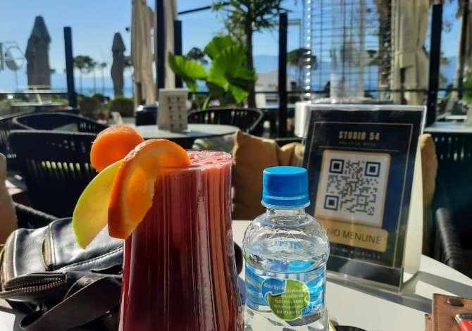 Offerte di lavoro a Valona, Profession Kamariere, Bankiere , , Pagamento Trattabile.