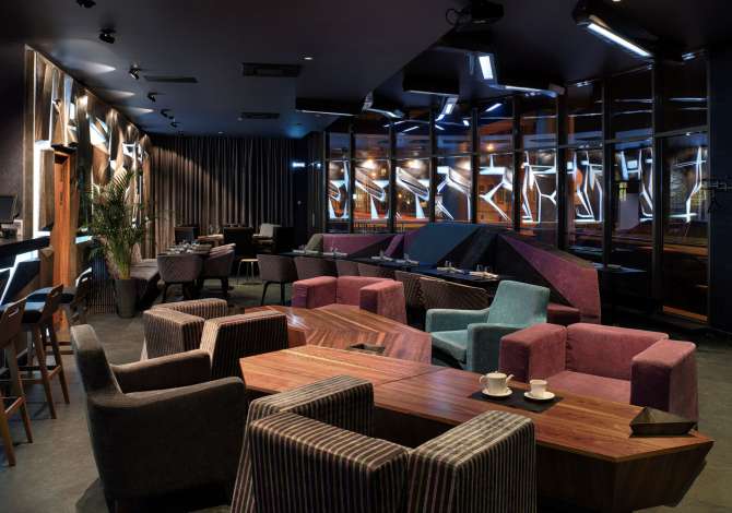 Njoftime Pune per Kamarier/e, Ndihmes/e Banakier, Sanitare, Hostess ne Tirane