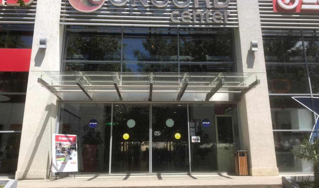 Offerte di lavoro a Tirana, Profession Banakier/e, Kamarier/e, Sanitare , , Pagamento 40,000  Leke.