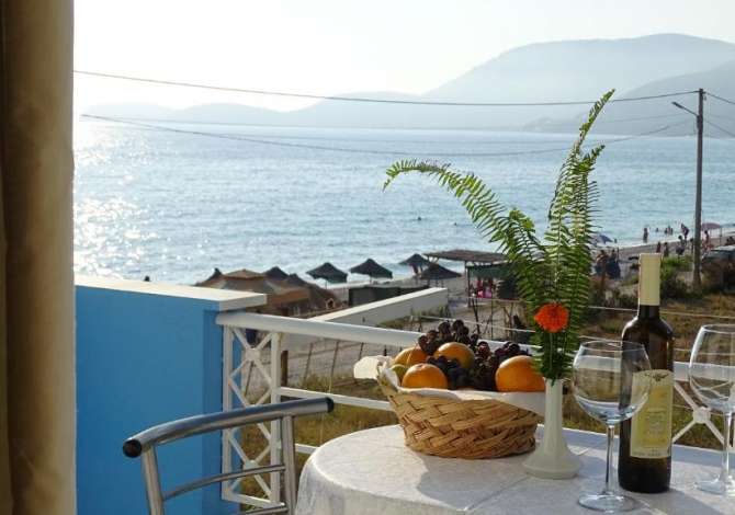 Offerte di lavoro a Himara, Profession Banakier/e, Kamarier/e, Sanitare , , Pagamento Trattabile.