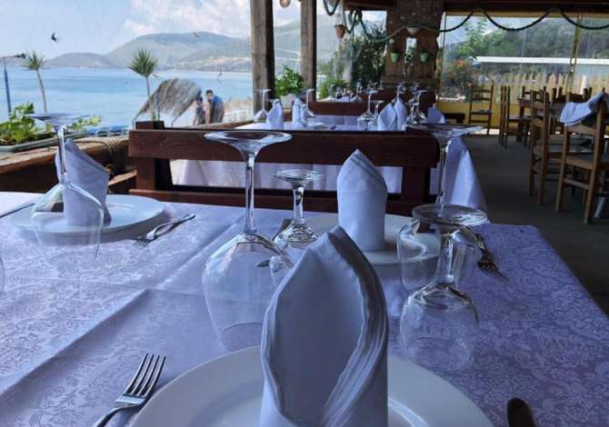 Offerte di lavoro a Himara, Profession Banakier/e, Kamarier/e, Sanitare , , Pagamento Trattabile.